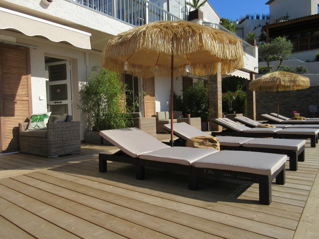 Tricoli Avec Piscine Hotel