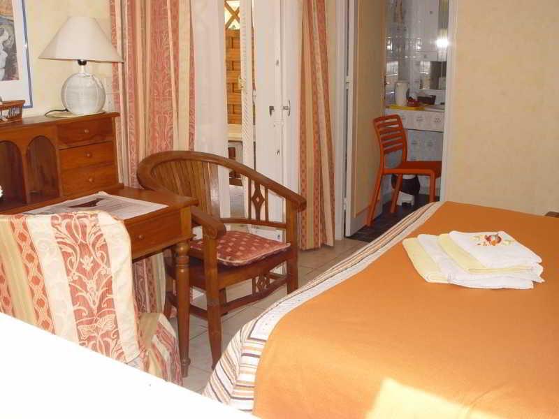 Hotel Tricoli Avec Piscine Les Issambres